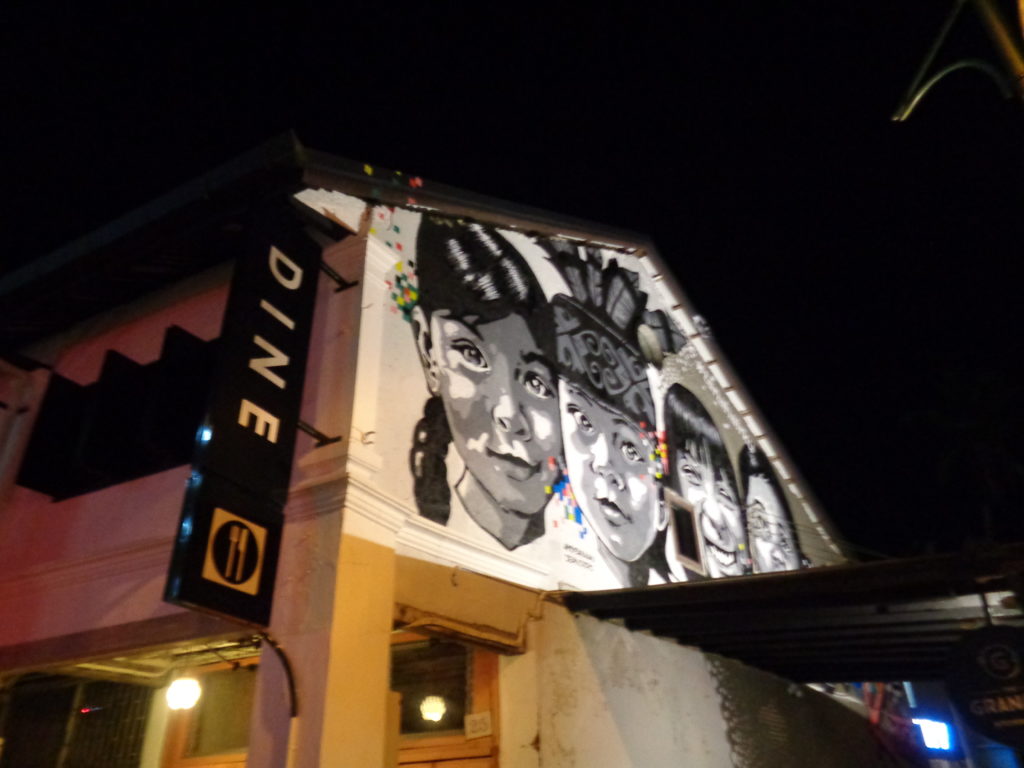 street art nuit kuching borneo